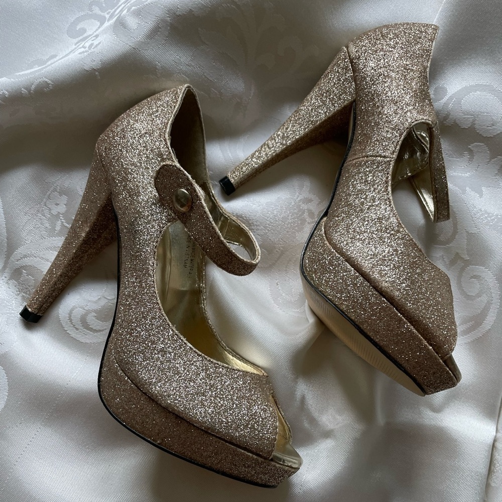 Just Fabulous Golden Warm Glitter High Heels